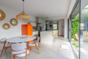 GuestReady - Modern villa in Glenageary